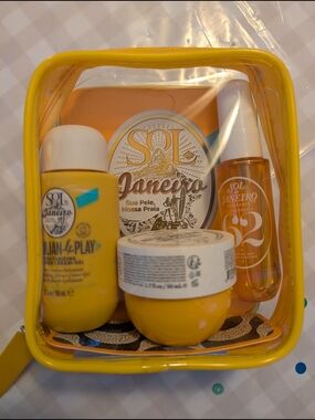 Sol de Janeiro Yellow 62 Moisturizing Shower Cream-Gel Brazilian Bum Travel Set